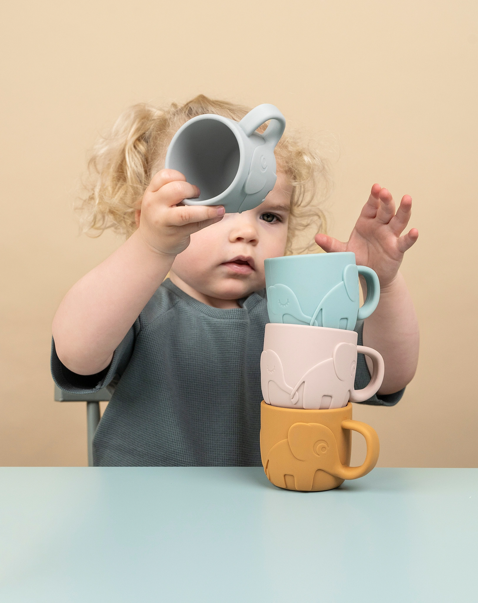 Silikon-Becher PEEKABOO - ELPHEE (165ml) in grau