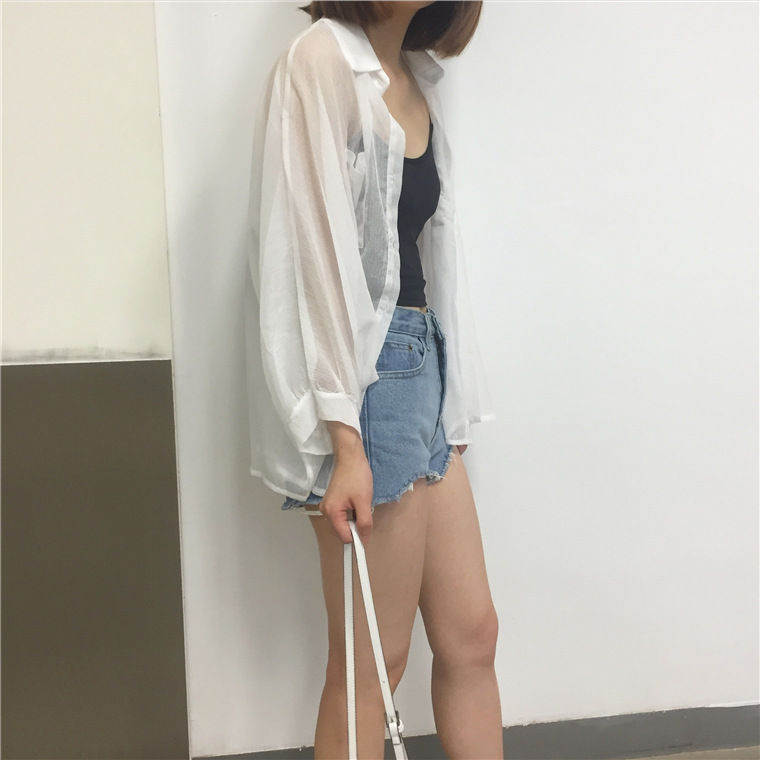 Hanji - Oversized doorschijnend overhemd met lange mouwen en kraag