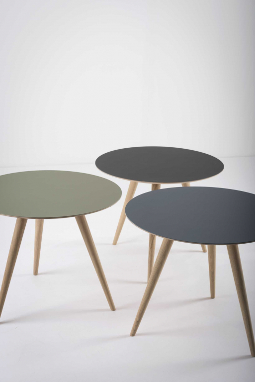 Gazzda Arp bijzettafel 55 Smokey Blue