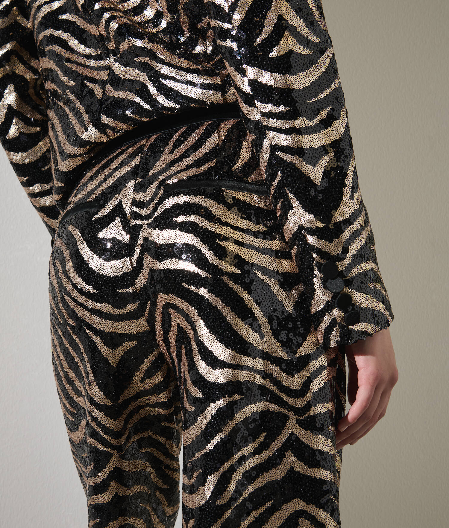 PANTALON À SEQUINS KARL STUDIO
