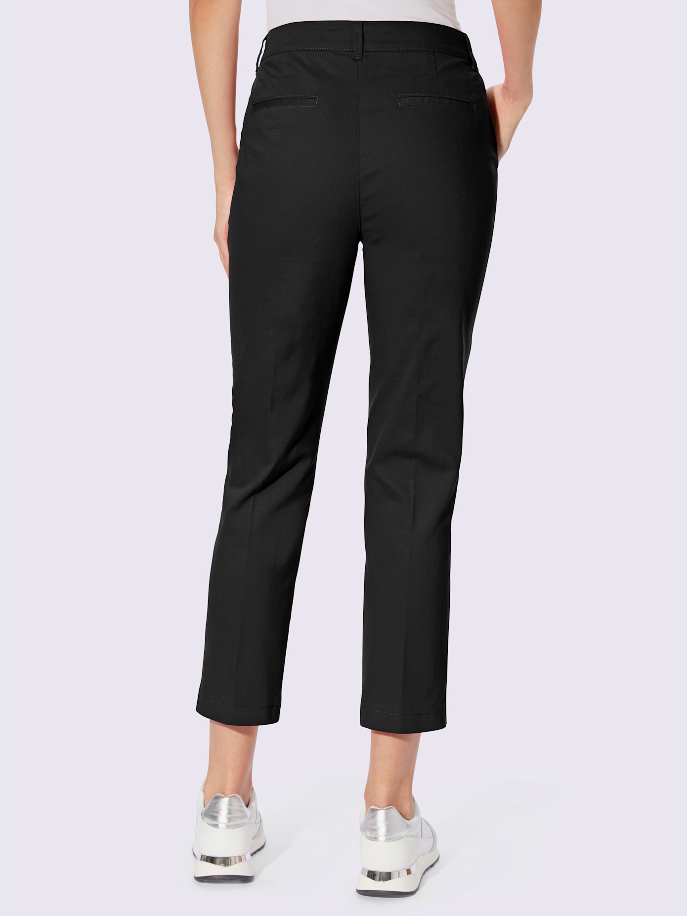 Pantalon œillets au bas des jambes
