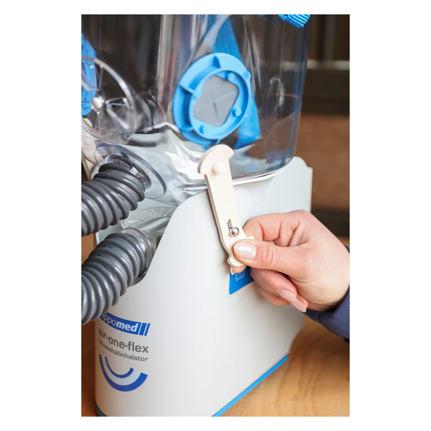 KERBL Hippomed Akku Ultraschall Inhalatorset für Pferde AirOne Flex