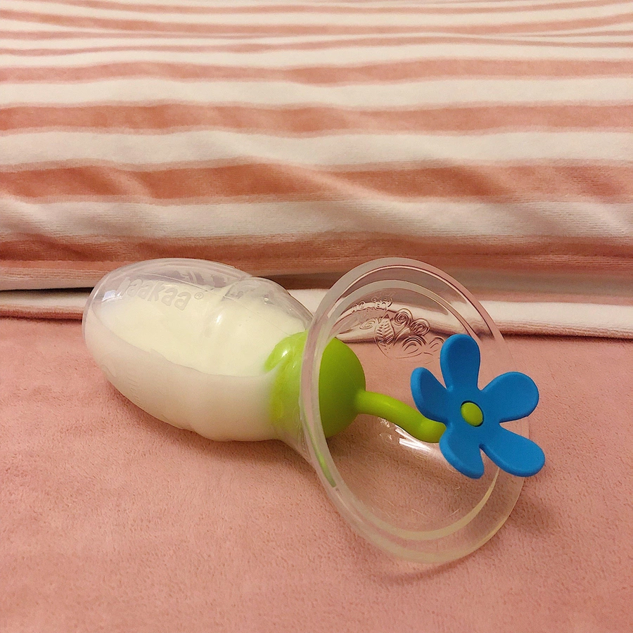haakaa® Blumenverschluss für Milchpumpe, hellblau
