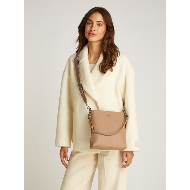Calvin Klein<br>Skuldertaske CK Must