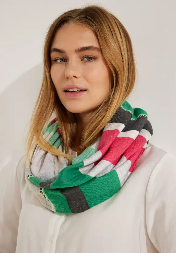 Cosy Loop mit Muster - easy green