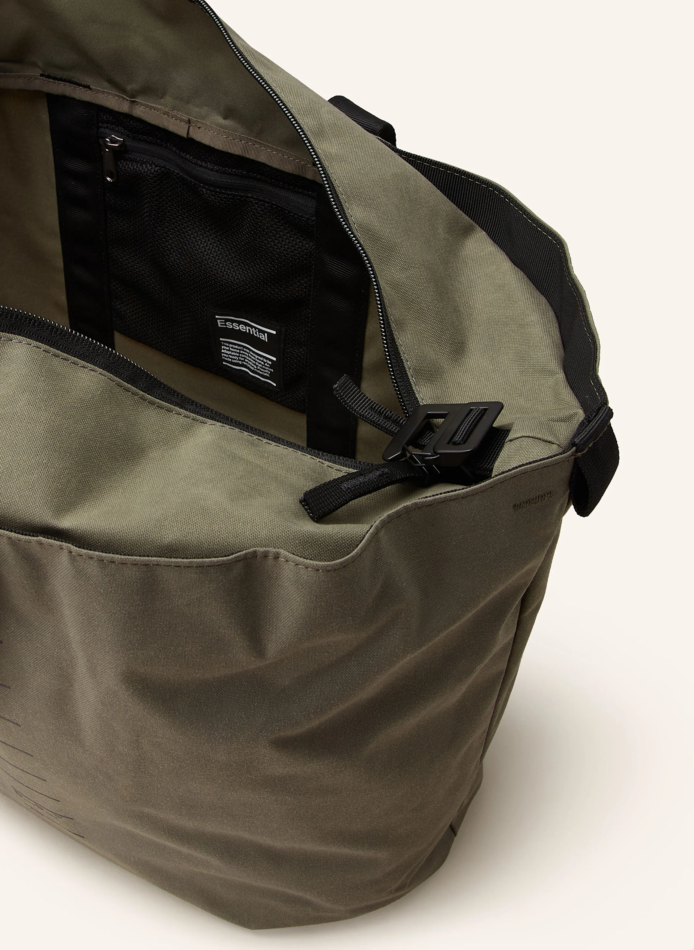 D_b_ Sporttasche ESSENTIAL WEEKENDER 40 l