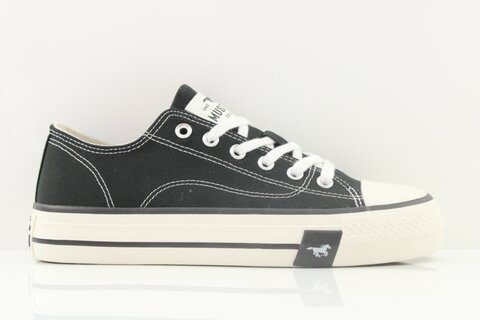 Mustang Leinenschuhe