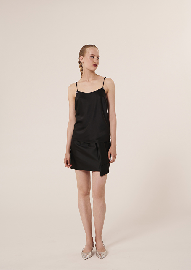 Top Tessnoir en satin fluide