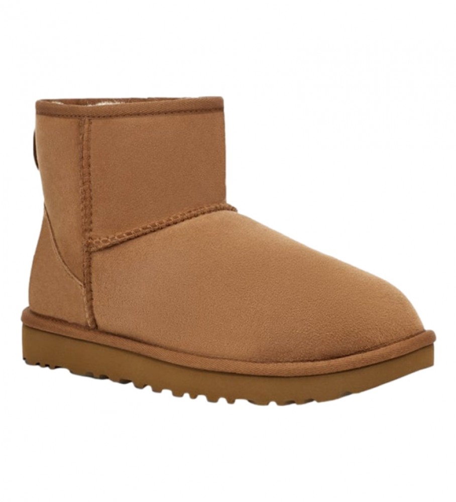 Botas de cano curto UGG Classic Mini II em couro cor camelo
