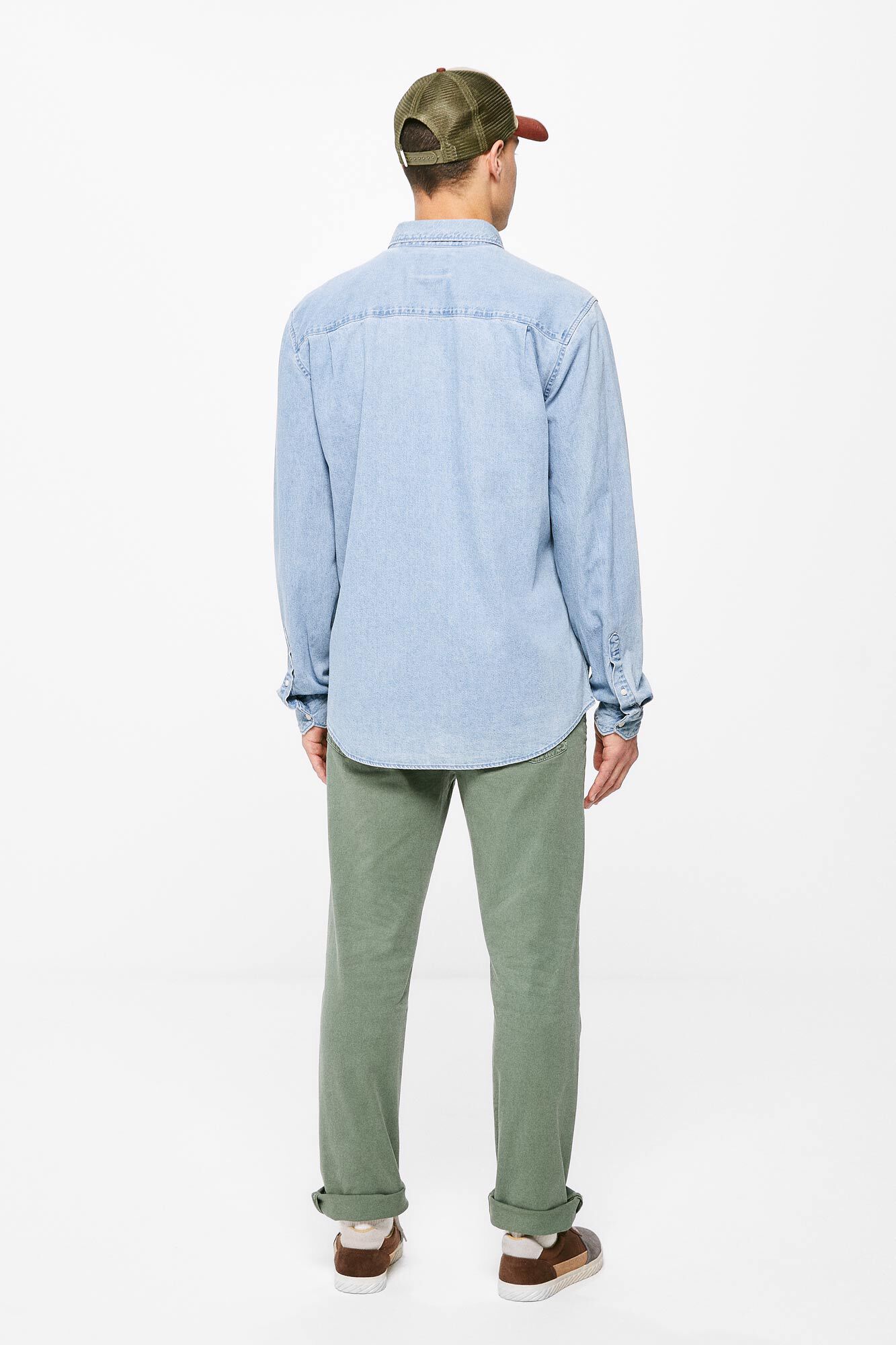 Calça de cinco bolsos com lavagem slim-fit