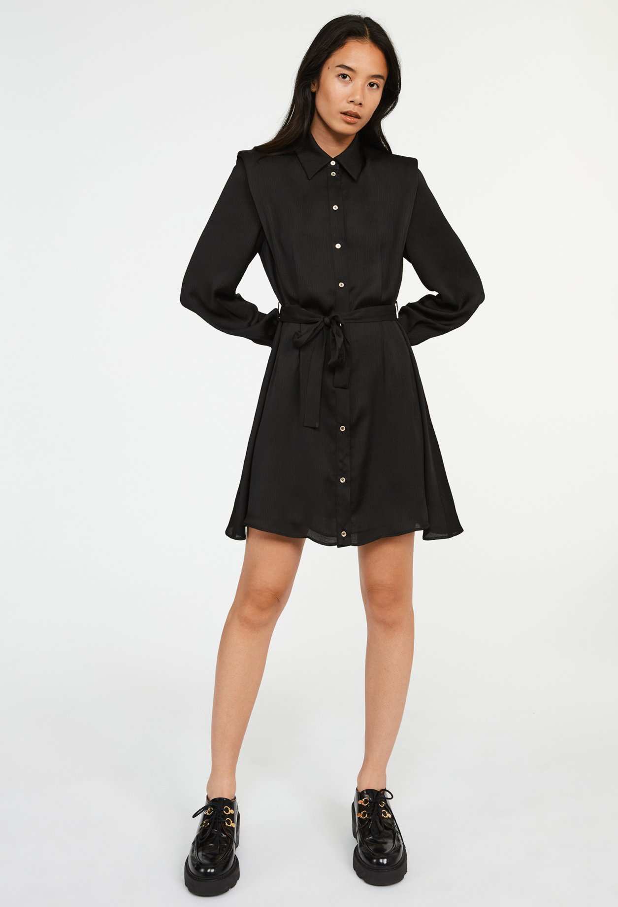 Robe chemise courte ceinturee