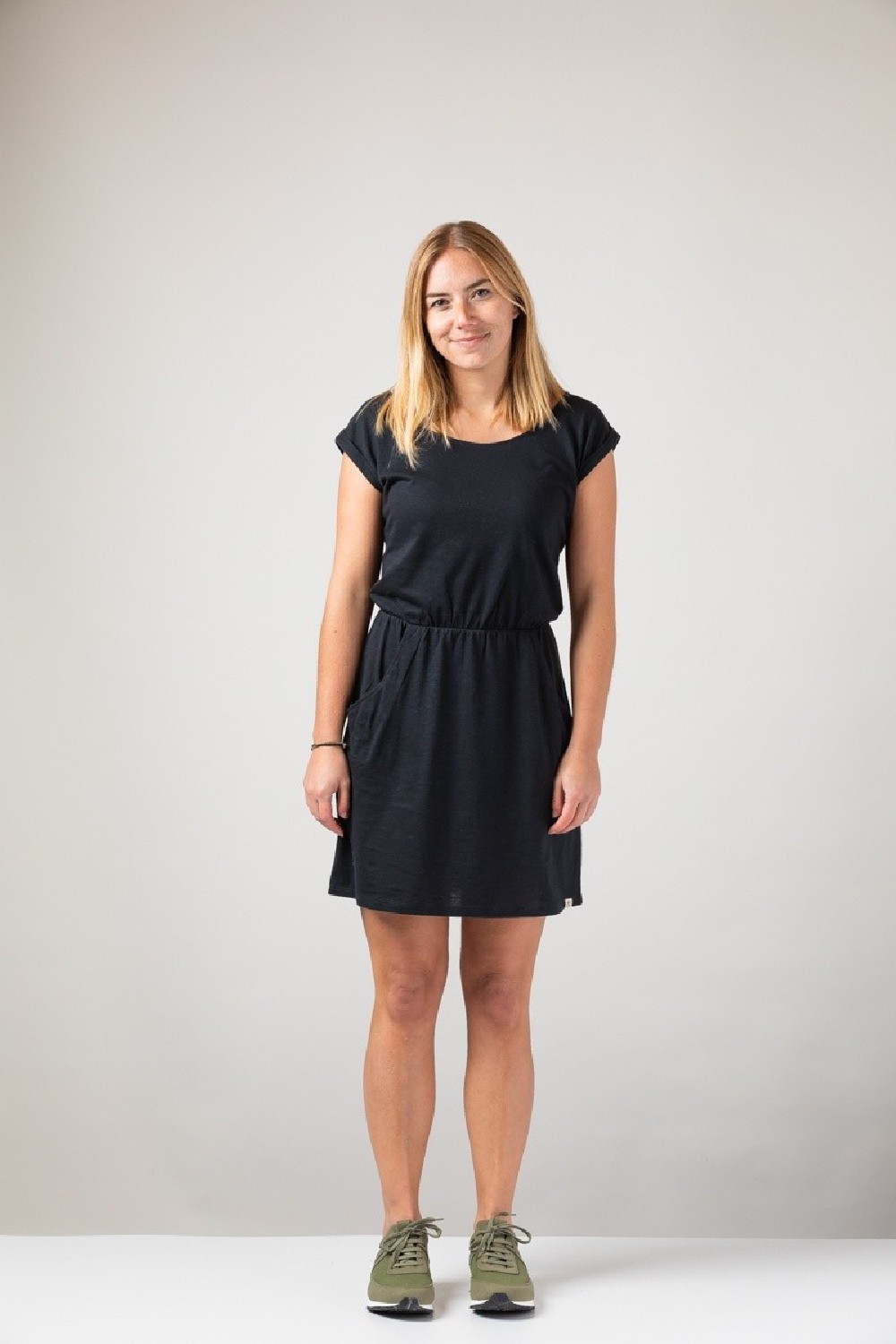 WE ARE ZRCL Kleid Basic Black