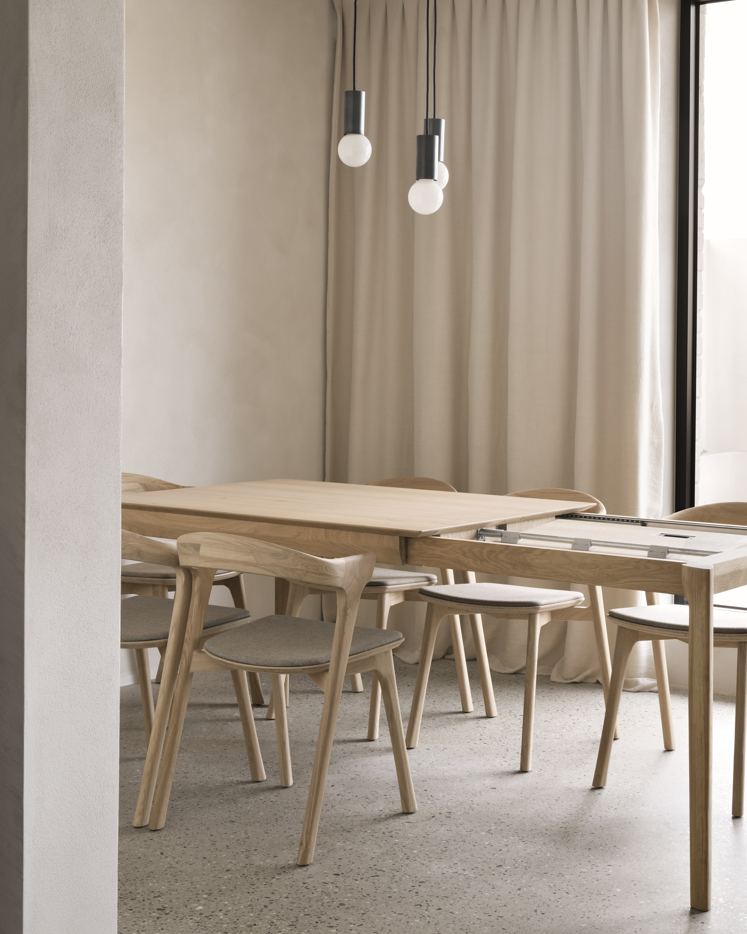 Uitschuifbare eettafel Bok gelakt eiken 120/180 cm