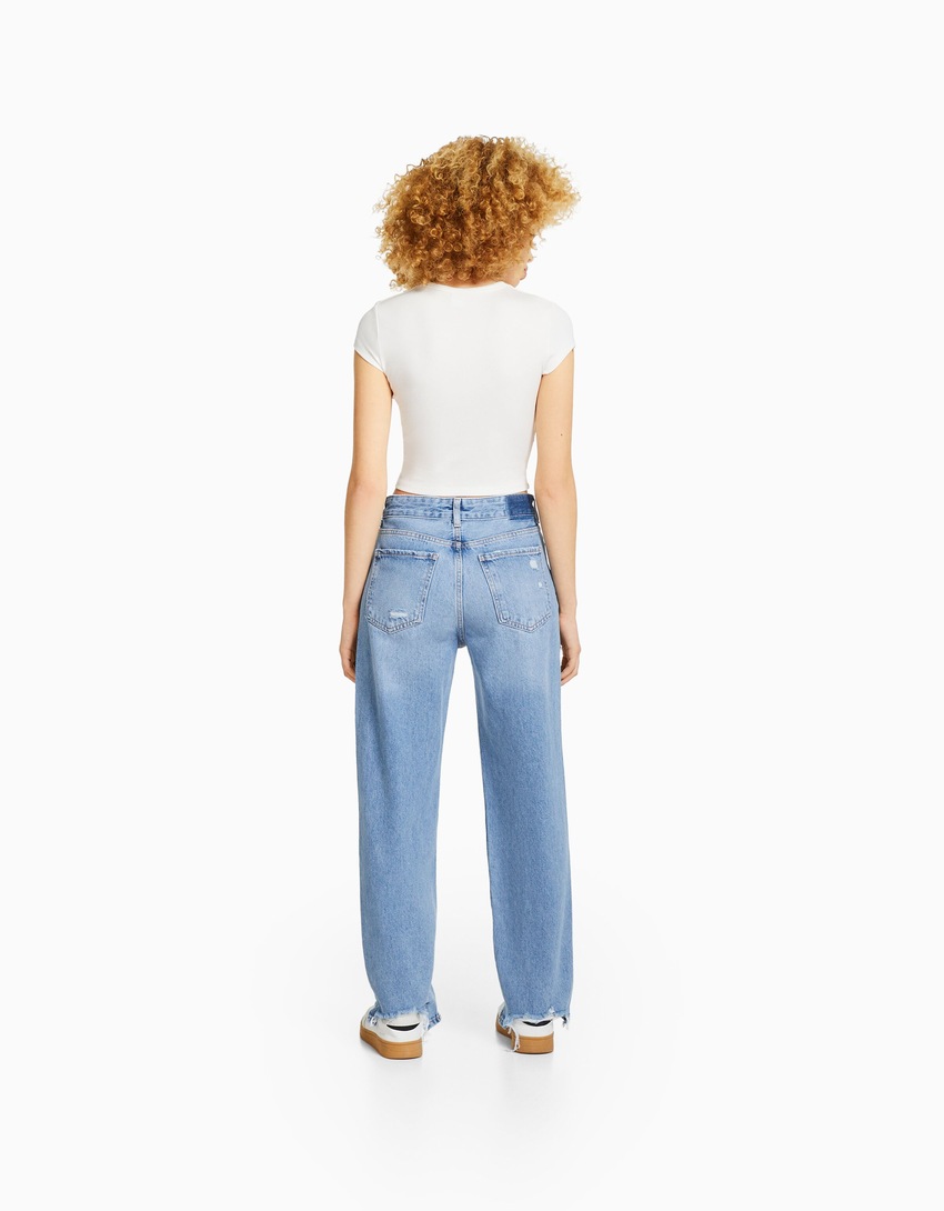 Calça jeans cropped reta rasgada