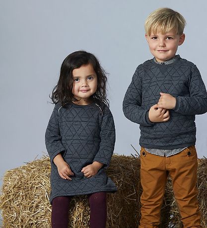 En Fant Kjole - M?rkeGrå m. M?nster
