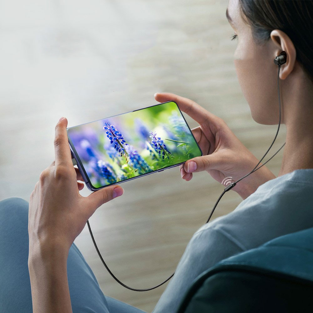 EC06 Stereo In-Ear Kopfhörer Headset mit USB C Anschluss   Mikrofon und Lautstärkeregler - Silber