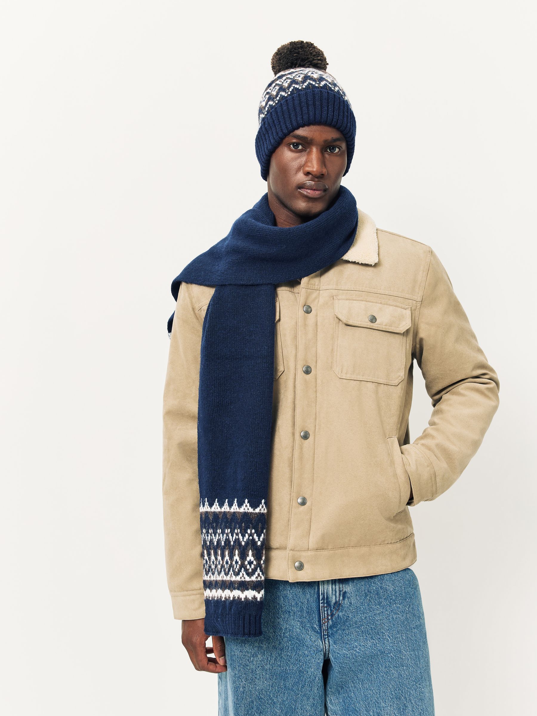 Marineblauw met fairislemotief - Bobble And Scarf Set