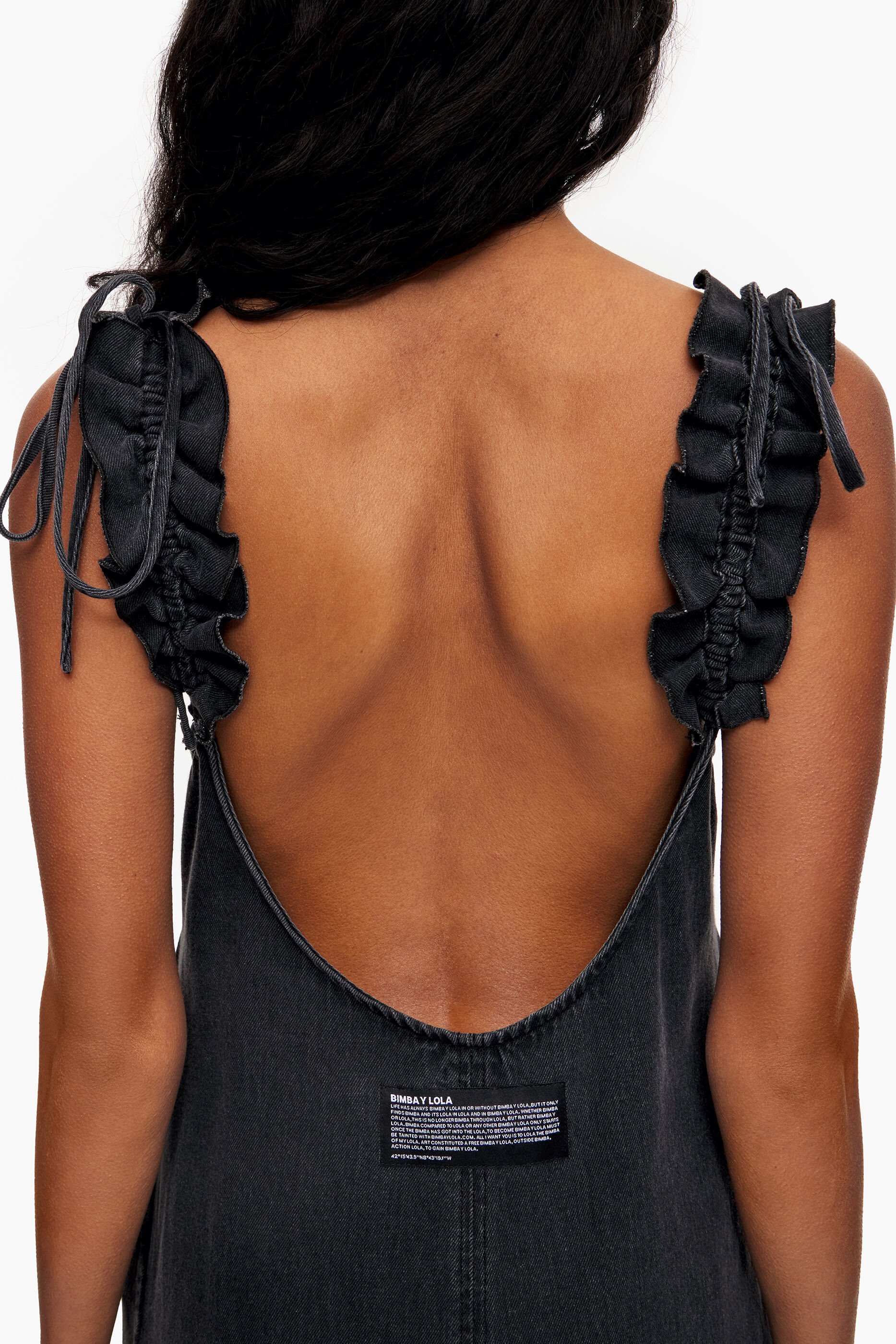 Vestido jeans preto boca de sino