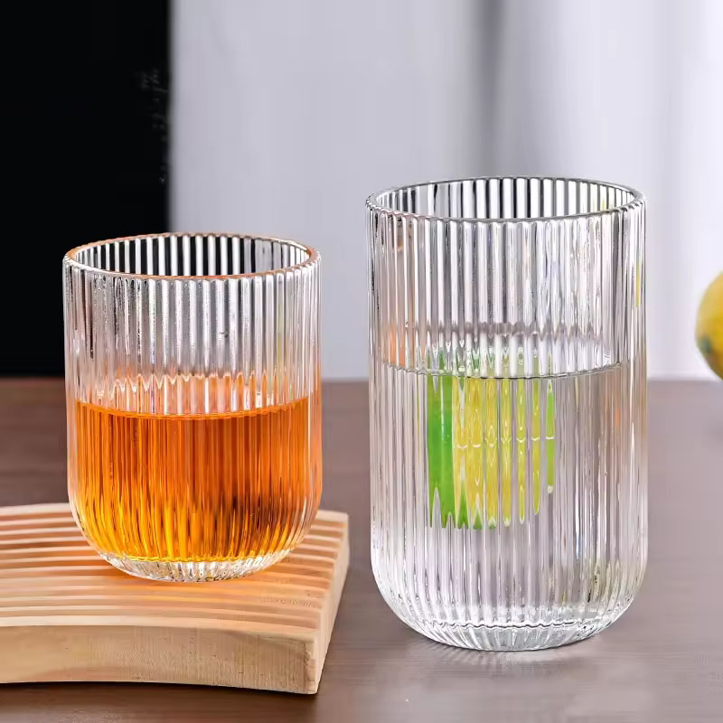 (320ml) Ripple Glas Geriffeltes Trinkglas Getränke Cup Vintage Becher für Iced Coffee / Cocktails / Softgetränke - Transparent