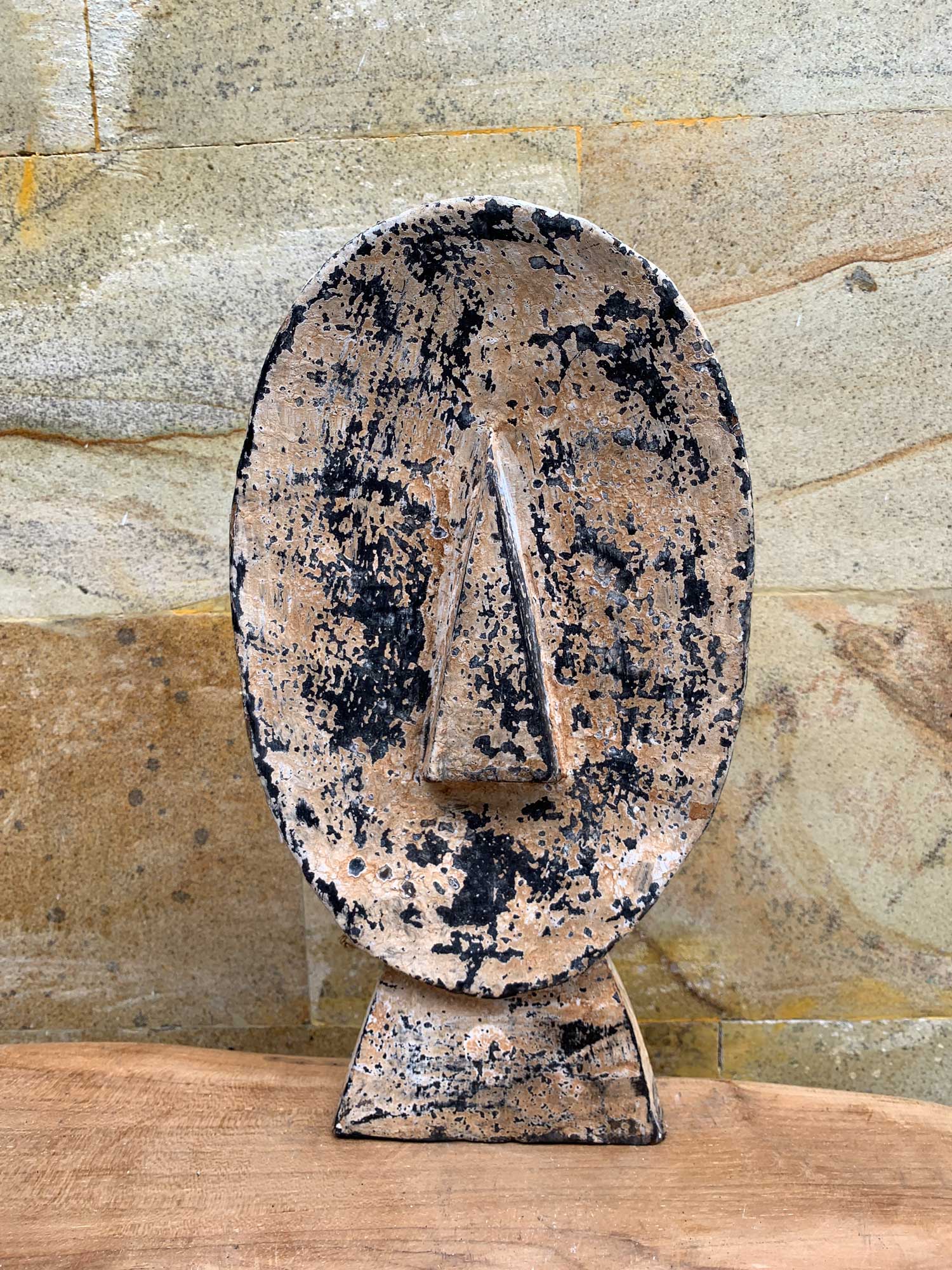 Holzskulptur 'Mask', H 30 cm, B 15 cm, L 5 cm von fischer's lagerhaus