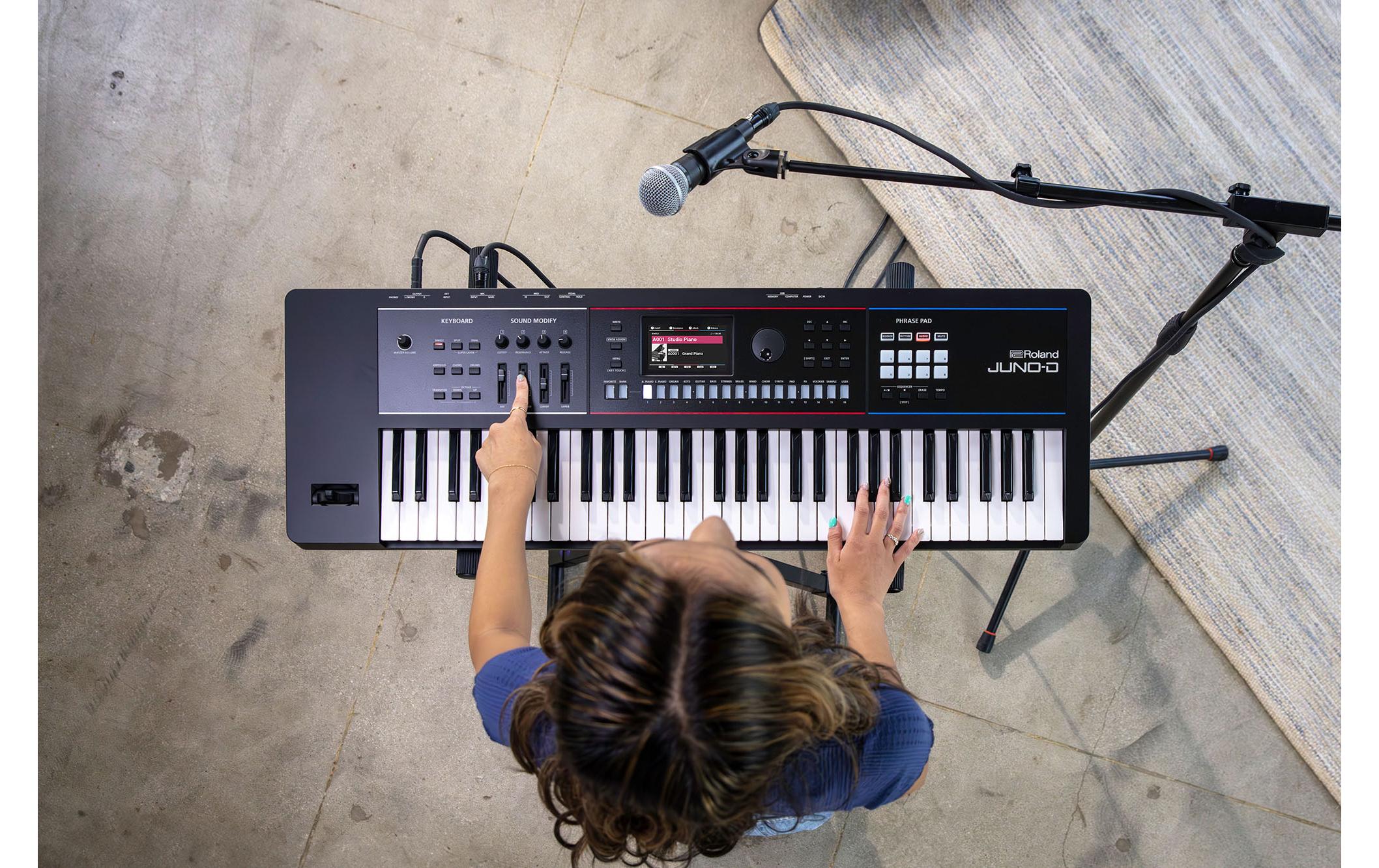Synthesizer JUNO-D6<br>Kompakter 61-Tasten-Synthesizer