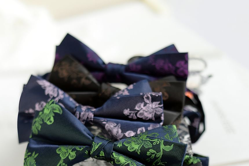 Prodigy - Vlinderdas met bloemenjacquard