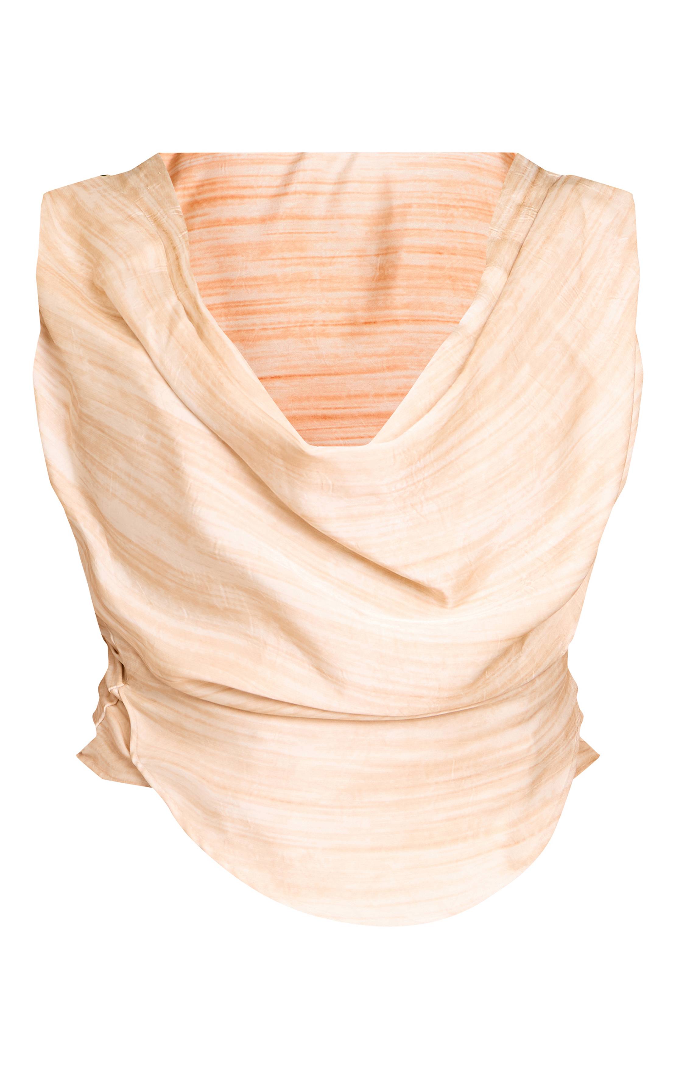 Beige Haut Grande Taille À Col Bénitier Avec Détails Drapés Et Finitions En Satin Mat À Rayures