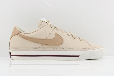 Nike Sneaker