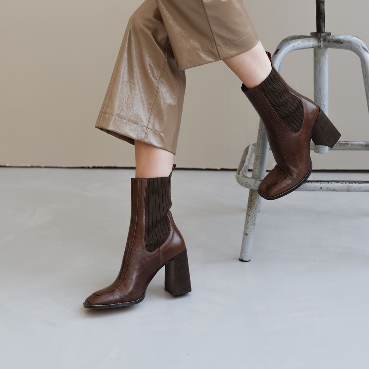JONAK<br>Botas em couro granulado Vanti