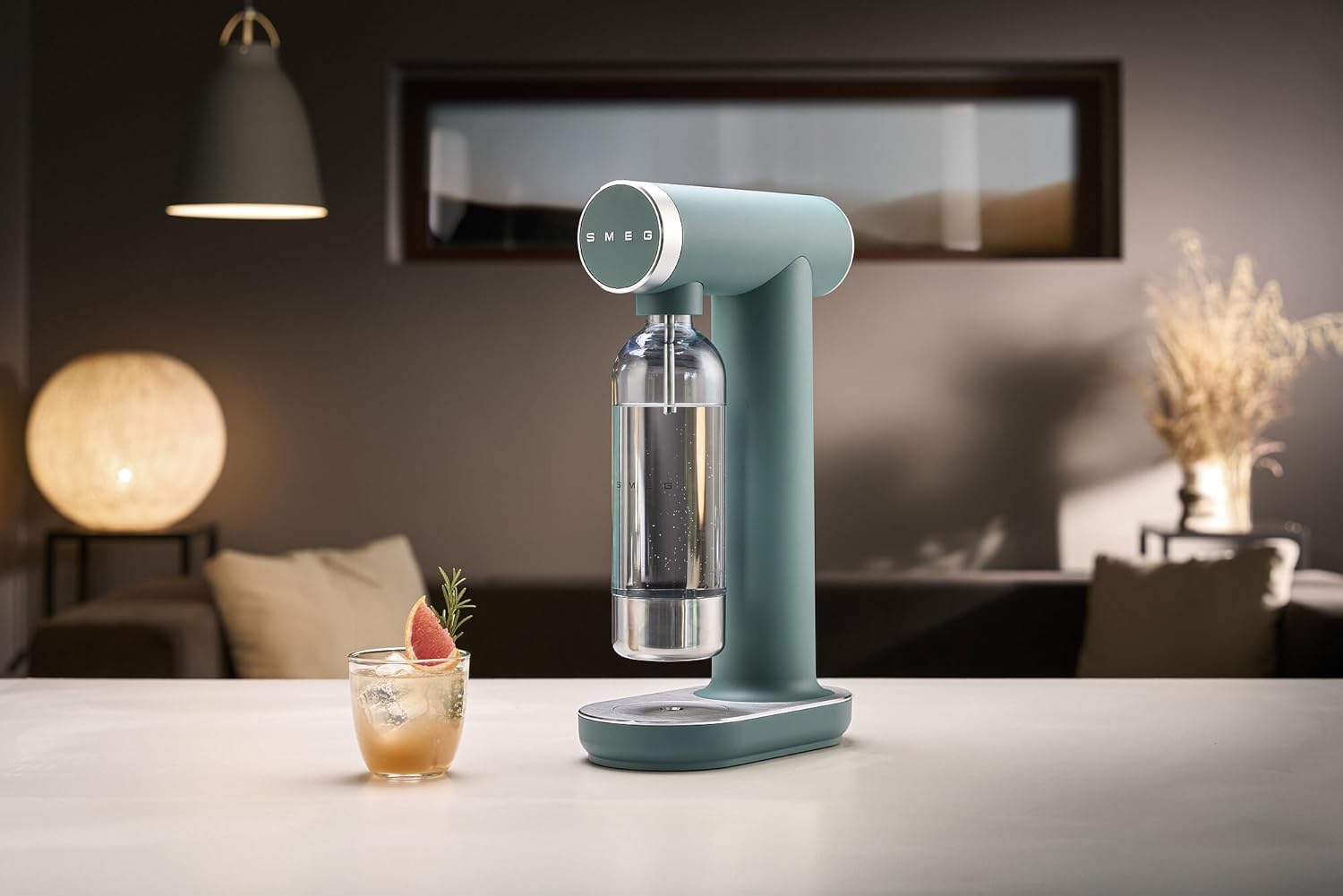 Smeg, SKC01EGM Wassersprudler mit Sprudelregler und Tropfschale, 800-ml-Flasche, CO₂-Zylinder nicht enthalten, Smaragdgrüne Matte