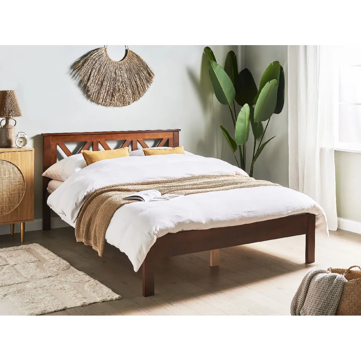 Beliani Lit avec sommier TANNAY 140x200 cm - Bois foncé