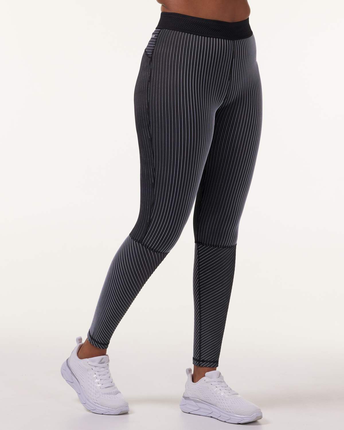 LEVITY Swift Tech Rib Tights Black\White