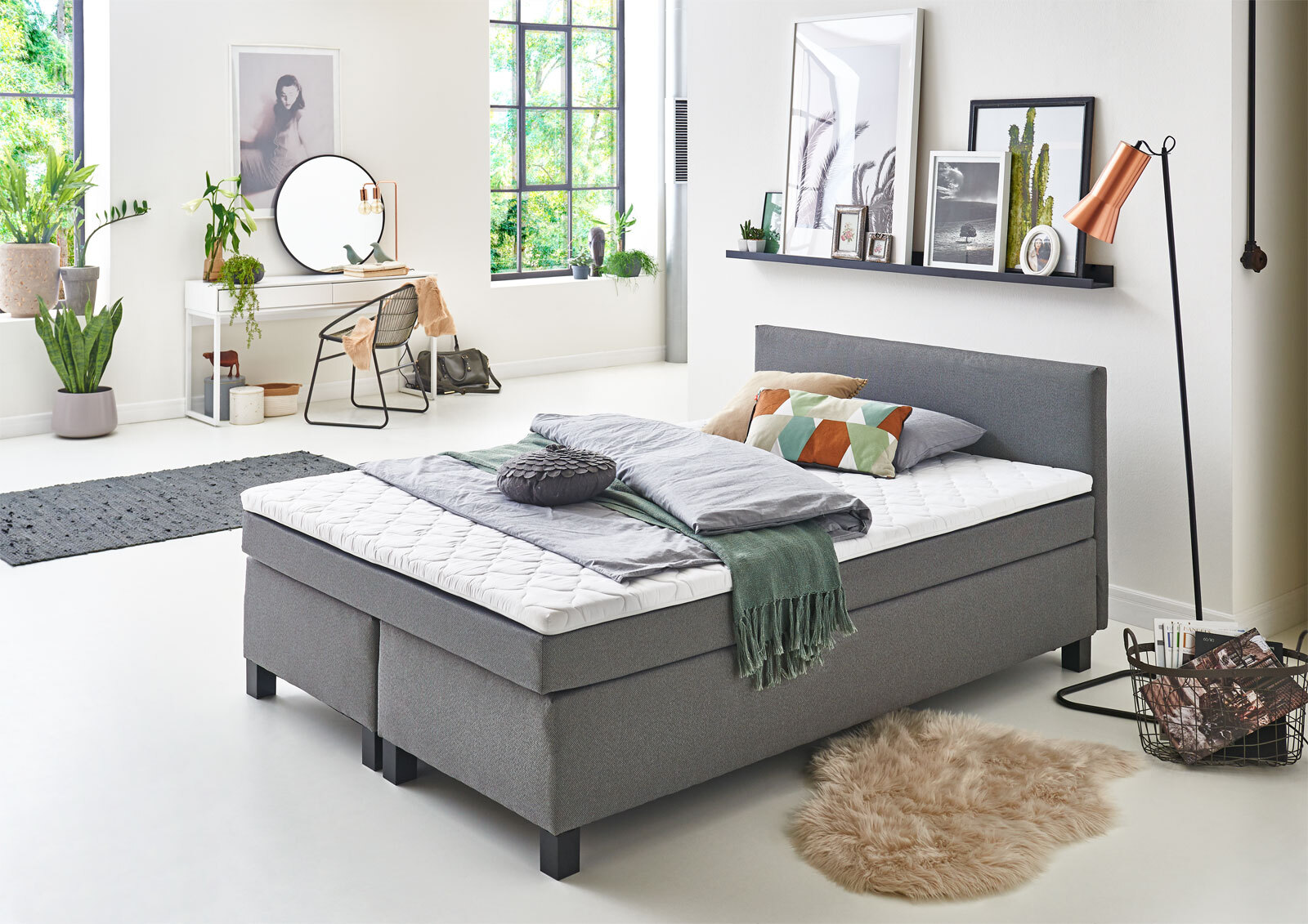 Boxspringbett SUSANNE 140 x 200 cm Stoffbezug silbergrau