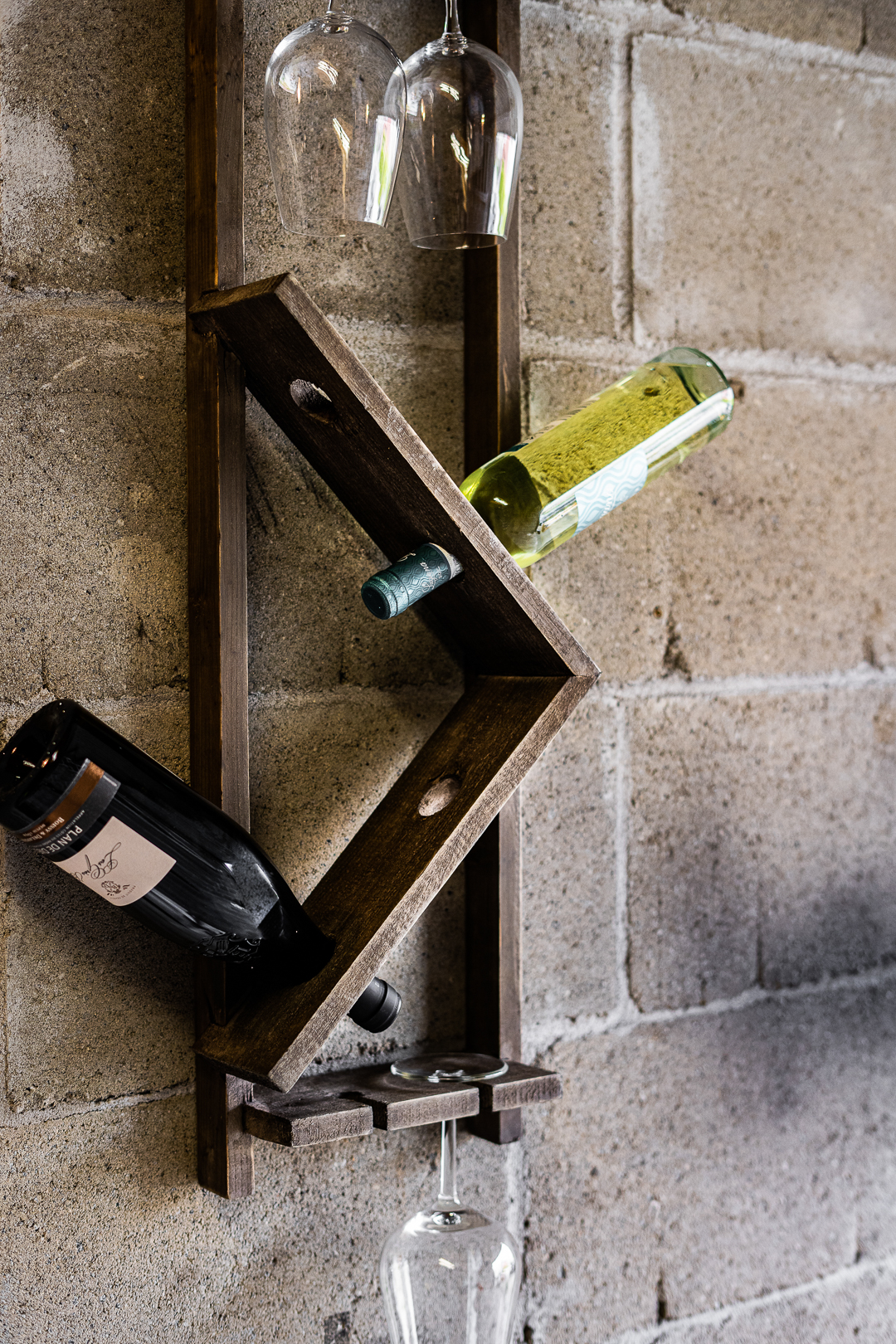 Weinregal mit Glashaltern, Pinienholz natur, H 88 cm, B 25 cm, L 12 cm von fischer's lagerhaus