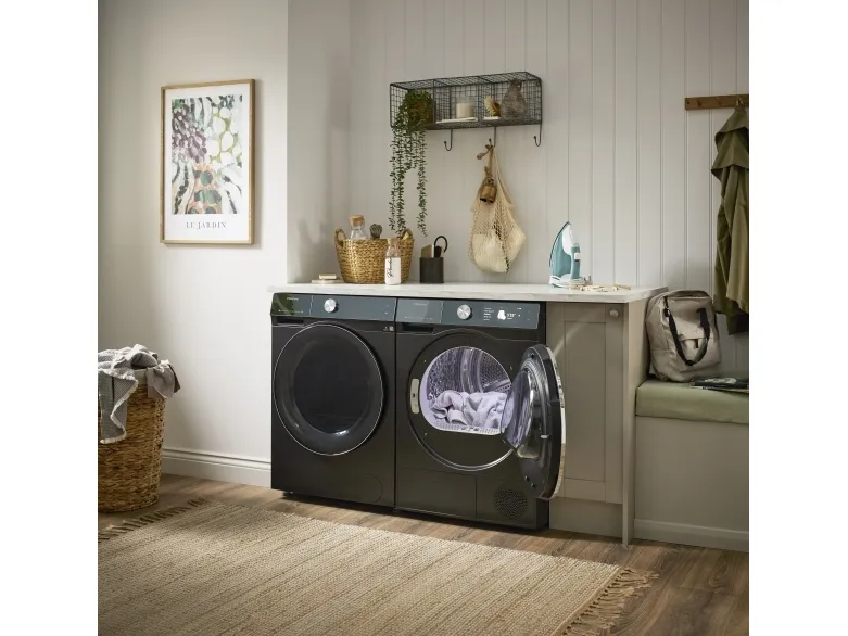 Hisense DH7S107BB, Fritstående, Front-læsning, Varmepumpe, Sort, Knapper, Dreje, Berøring, Højre