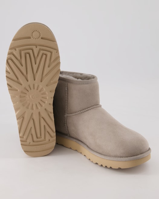 UGG Classic Mini II Winterschuhe in Grau