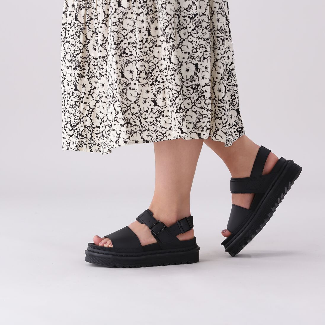 DR MARTENS zwarte dr martens sandalen voss