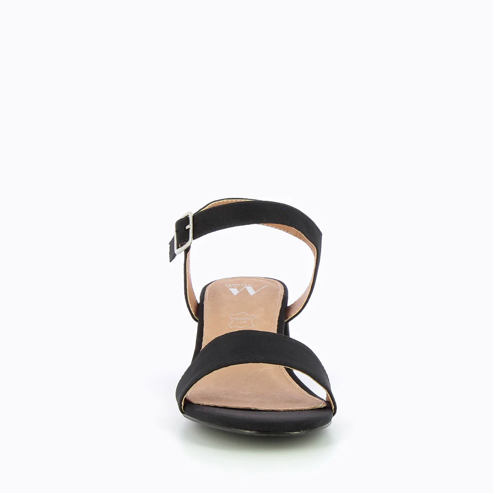 Sandales à talon, Compensées-Sandales Melissa noires à petit talon épais