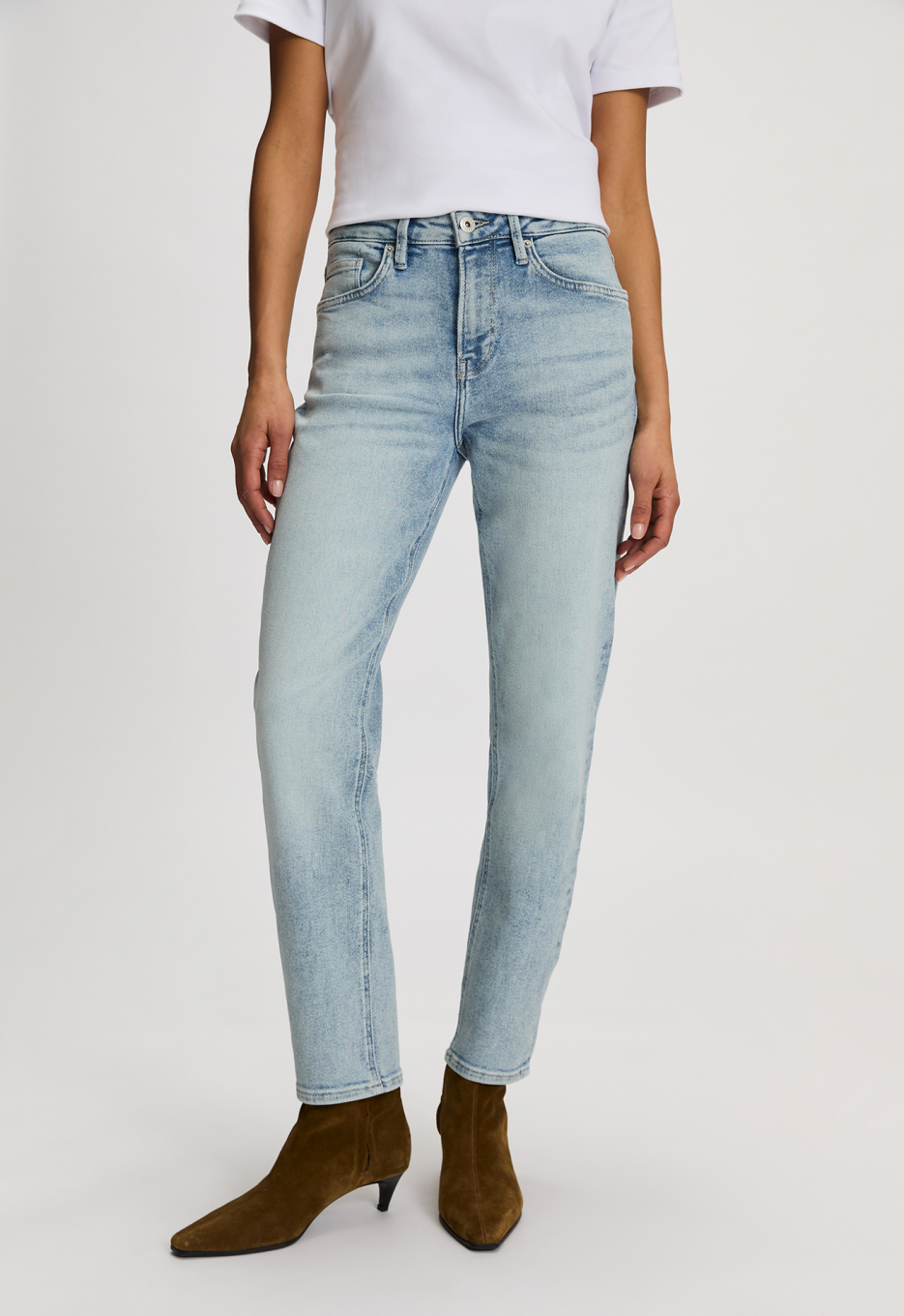 Silvercreek Cinna Slim Tapered Jeans