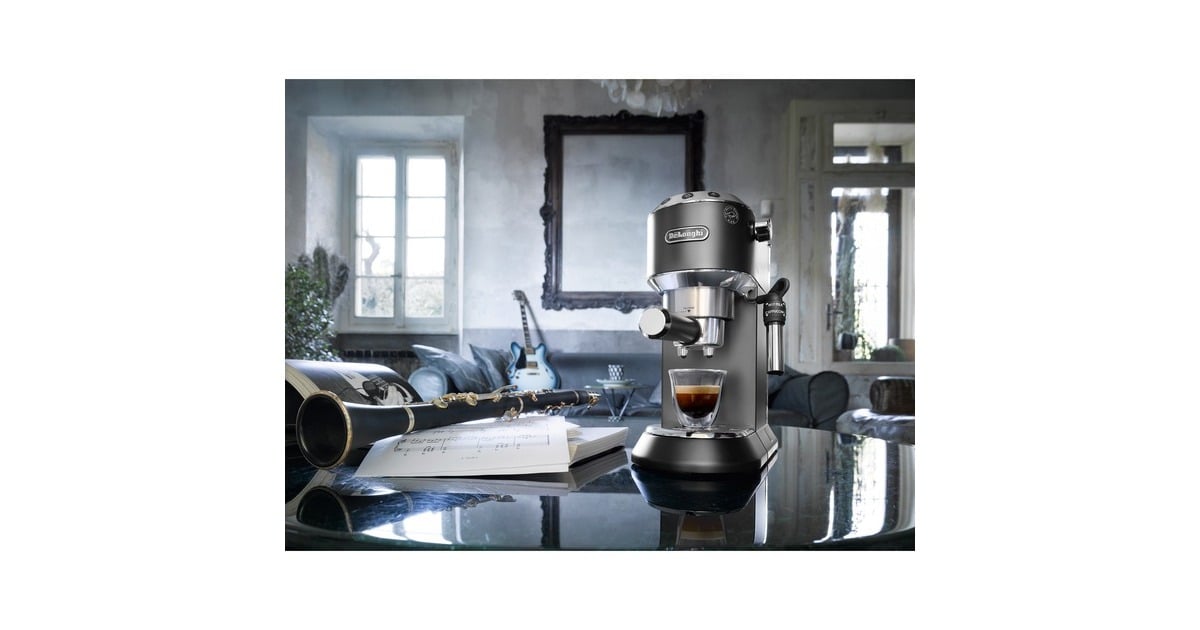 DeLonghiDedica Style EC 685.BK espressomachine  (Zwart/hoogglans zilver)