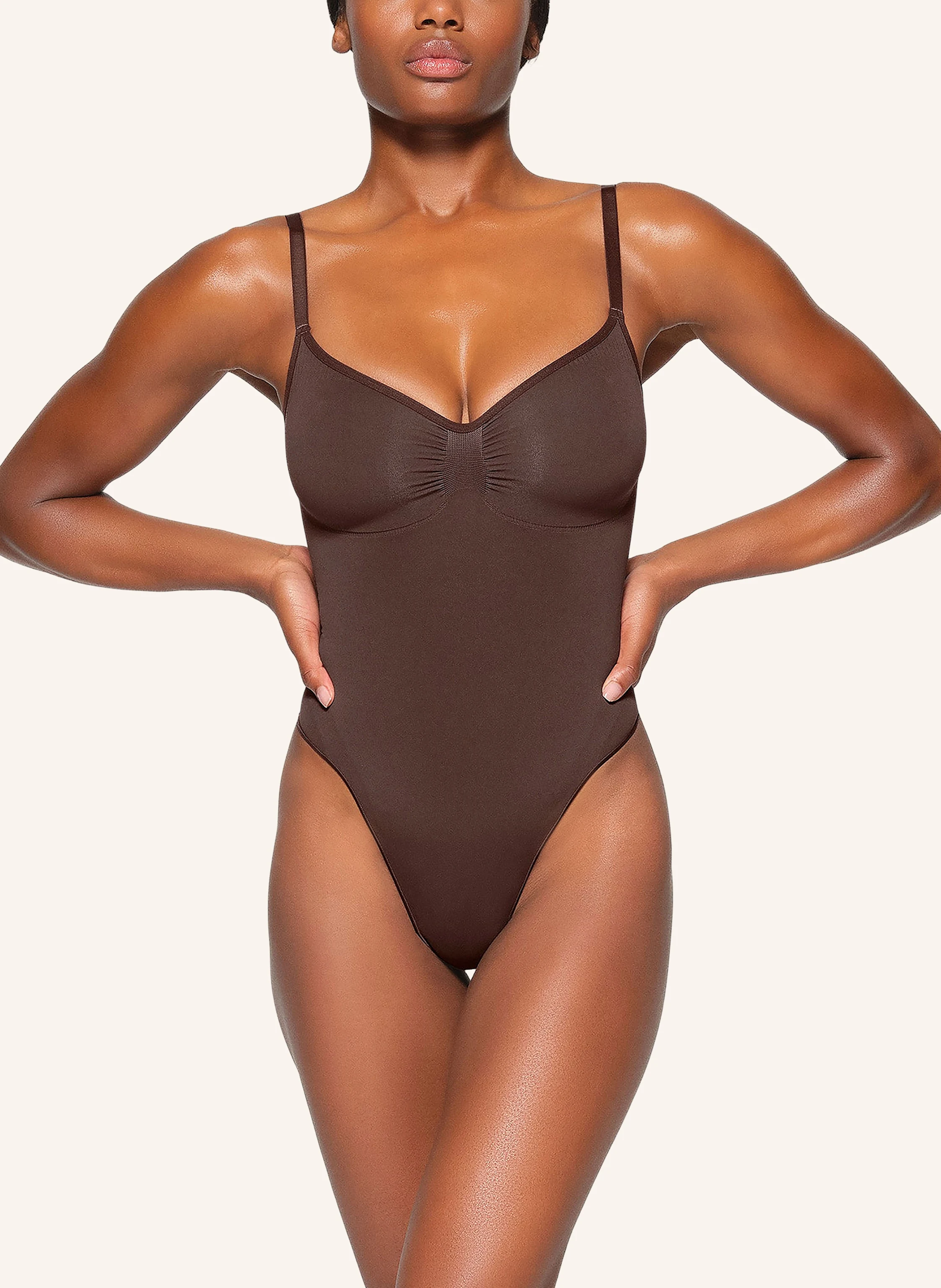 SKIMS Shape-Body SEAMLESS SCULPT