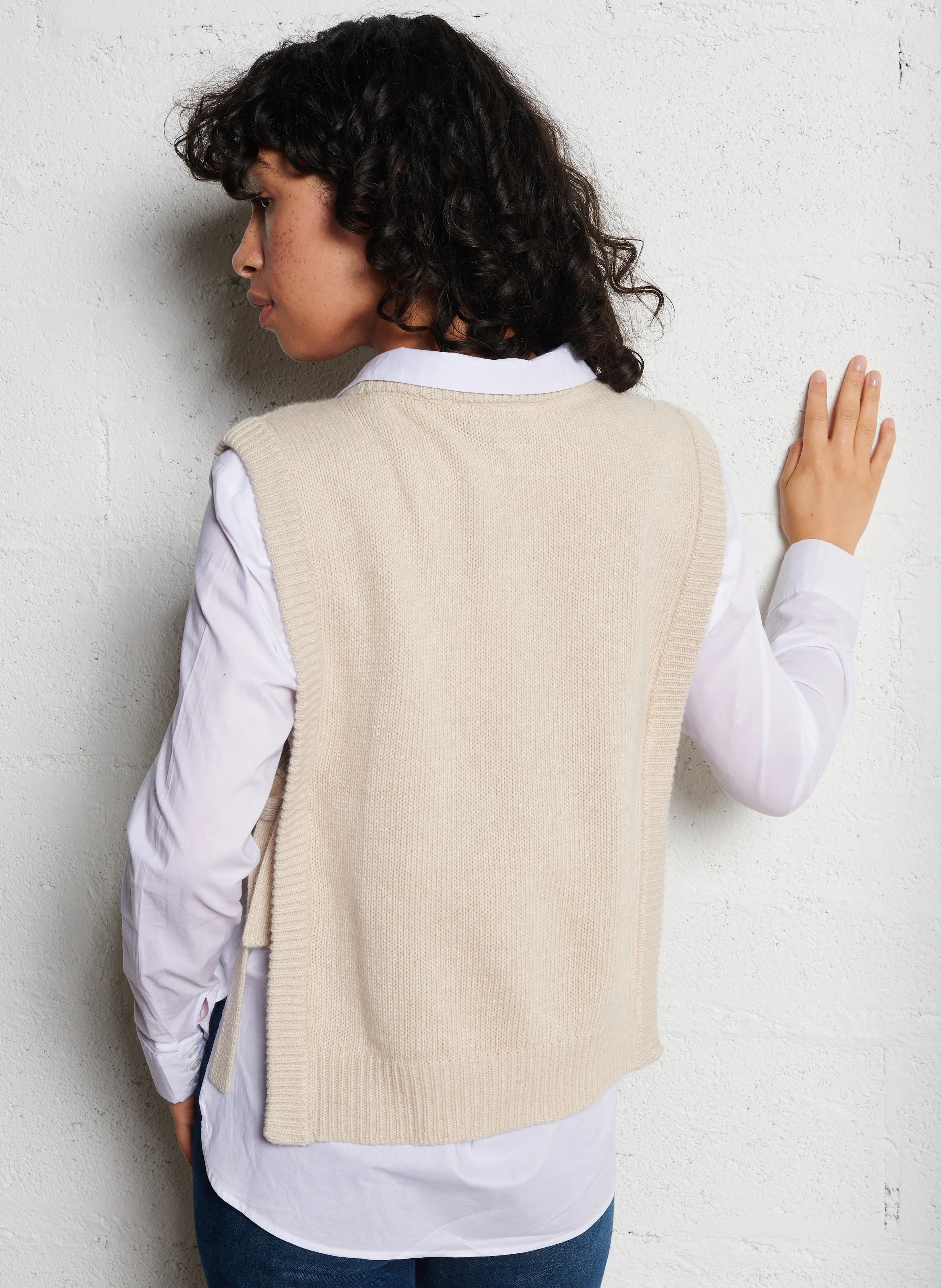FINN - Pull col rond droit en maille | Beige