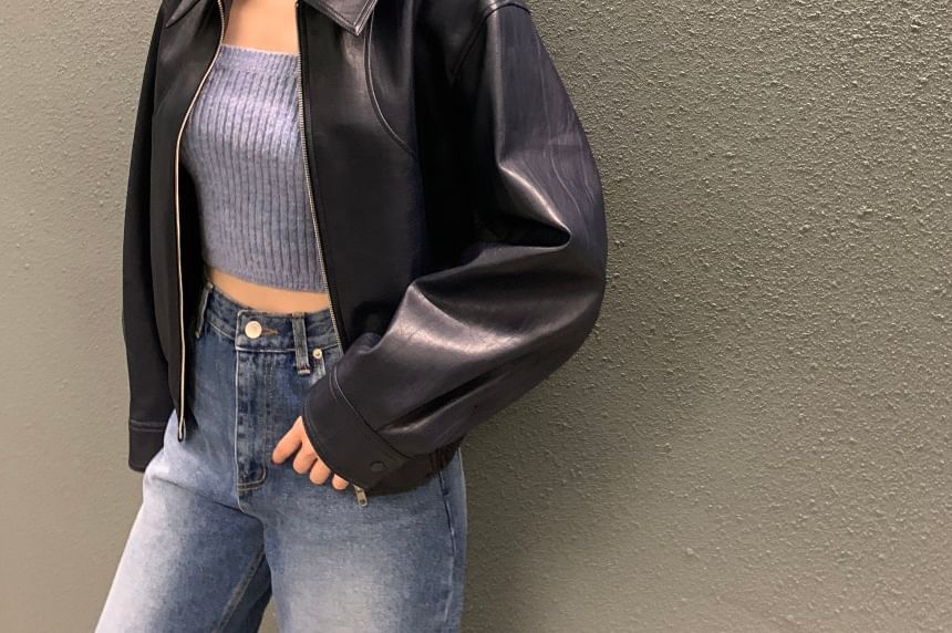 Coris - Kunstleren cropped jack met kraag en rits