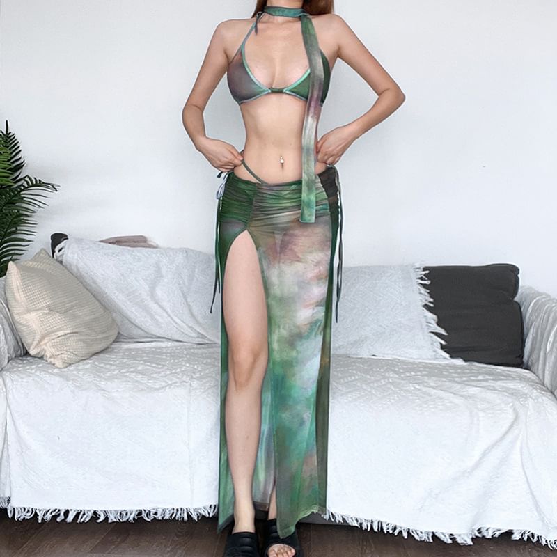 Emilyn - Set: Halter Tie Dye Bikinitop + Strikbroekje aan de zijkant + Gerimpelde Splitrok
