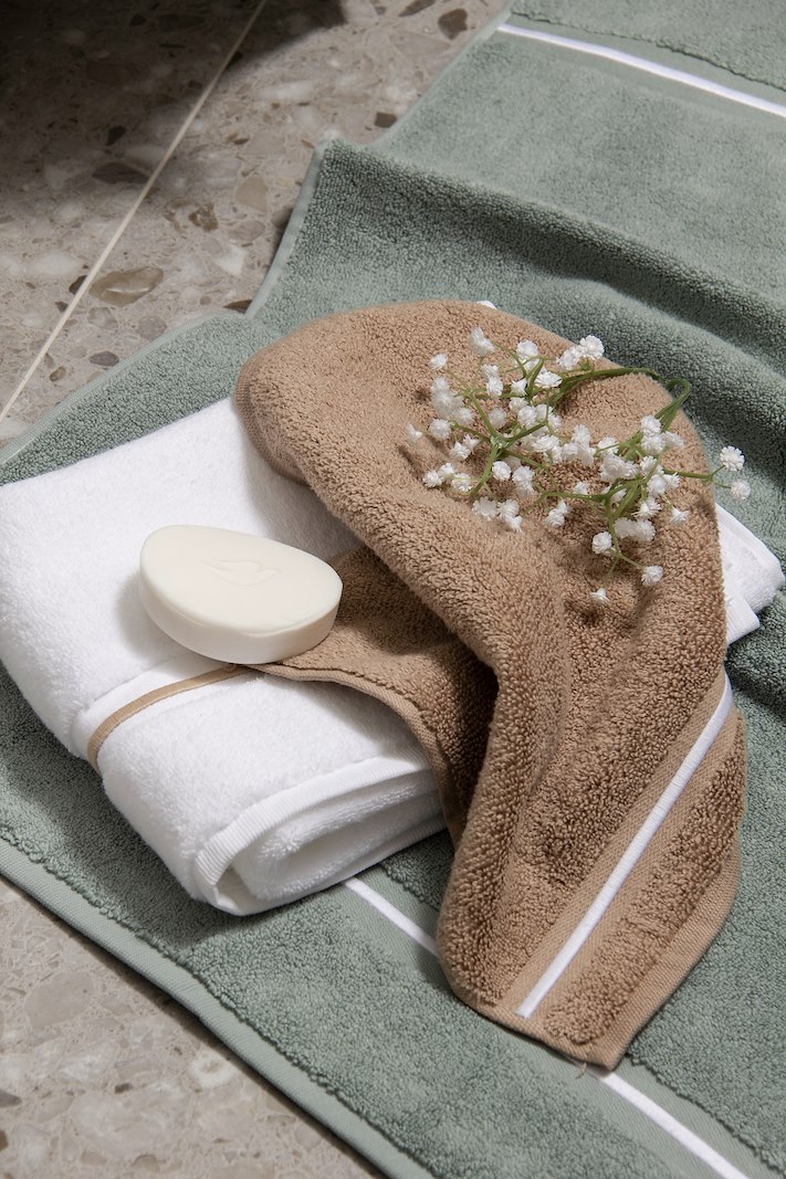 Relax klut Beige med hvit stripe 30x30 cm