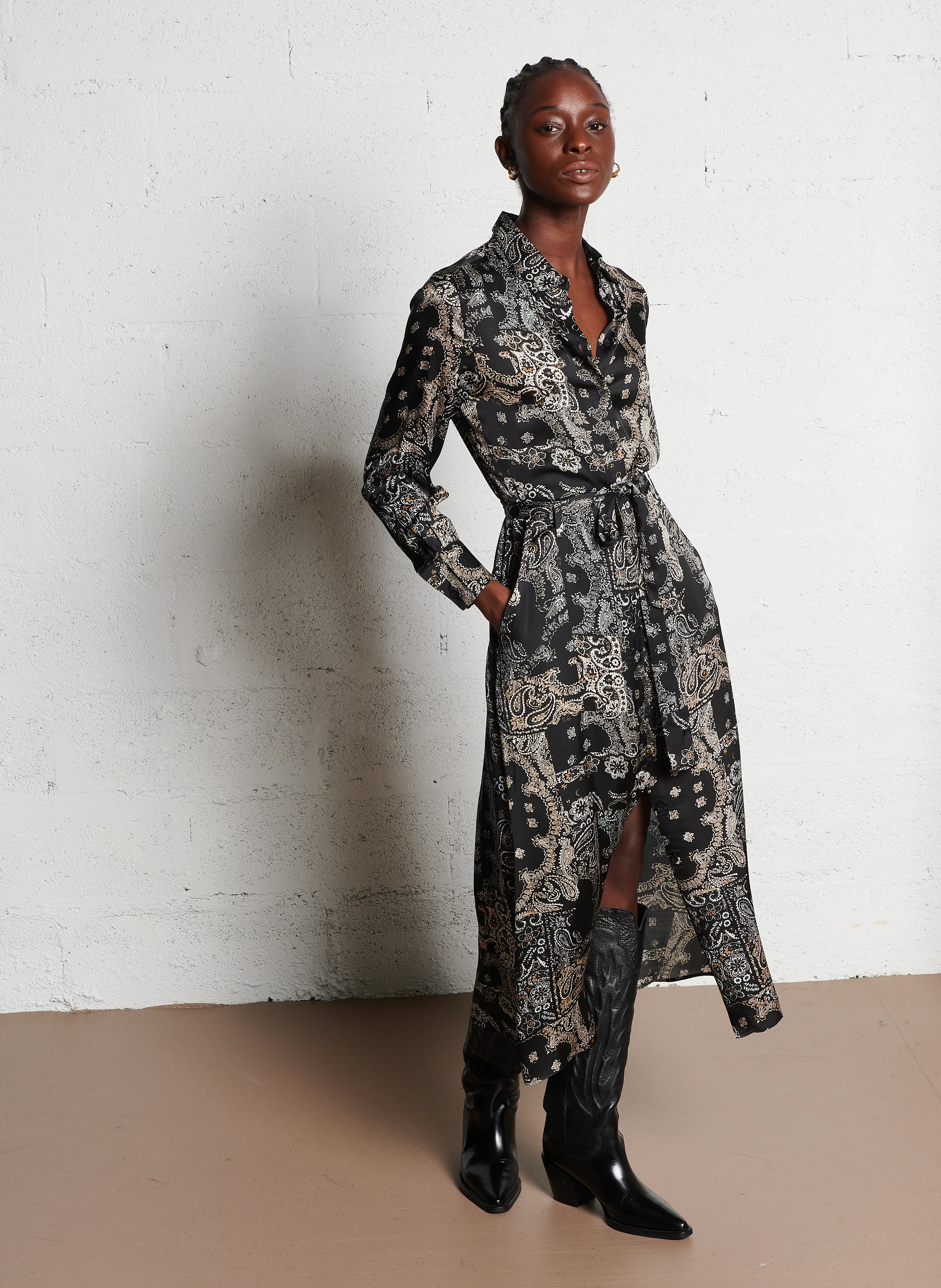 SERAPHY - Robe longue col classique imprimée | Noir