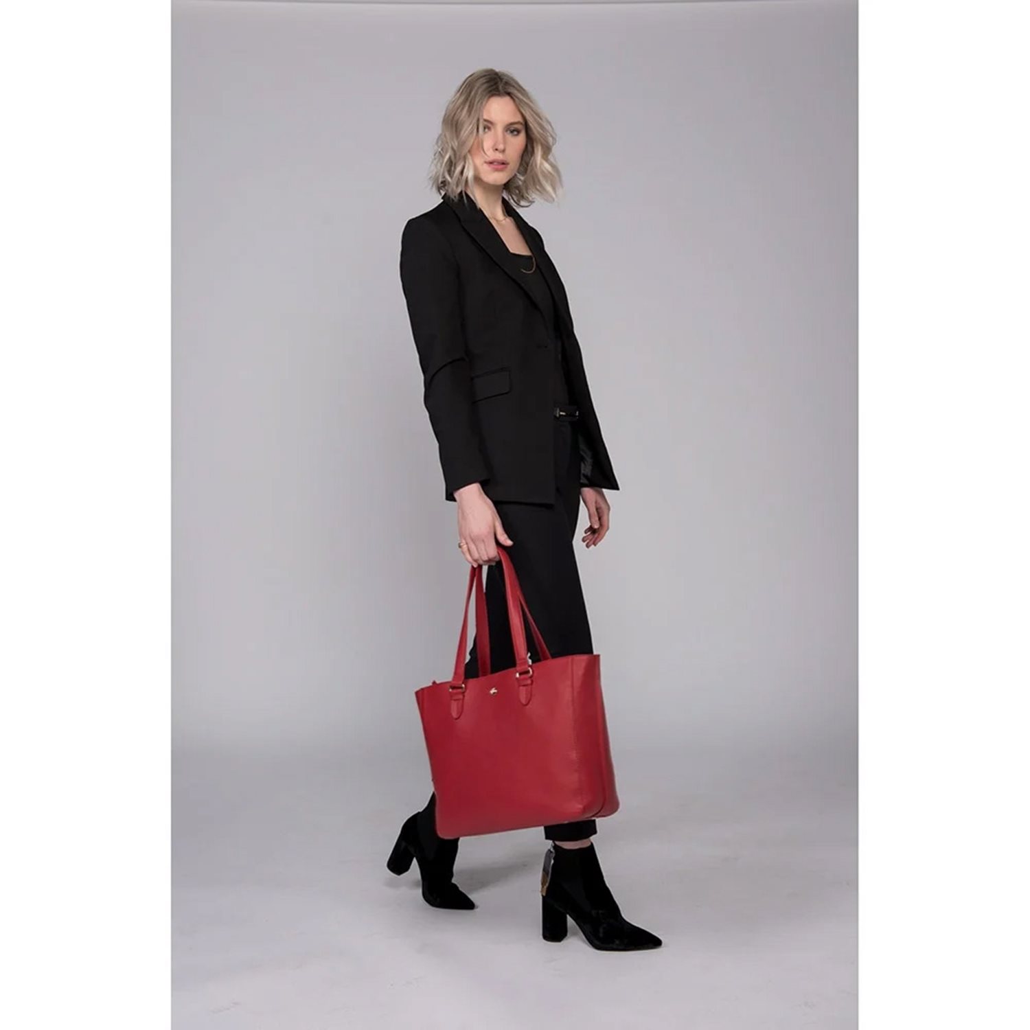 FMME. Caithy 15.6 Workingbag Croco black