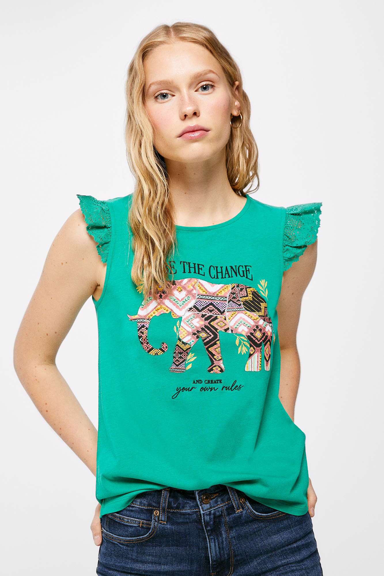 Camiseta com estampa de elefante 