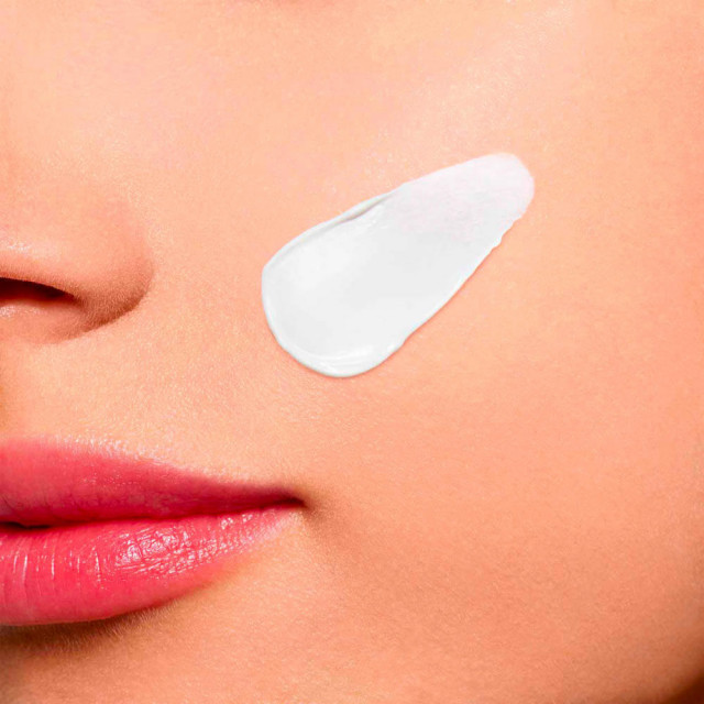 Hydra-Essentiel Crème Hydratante SPF15 CLARINS