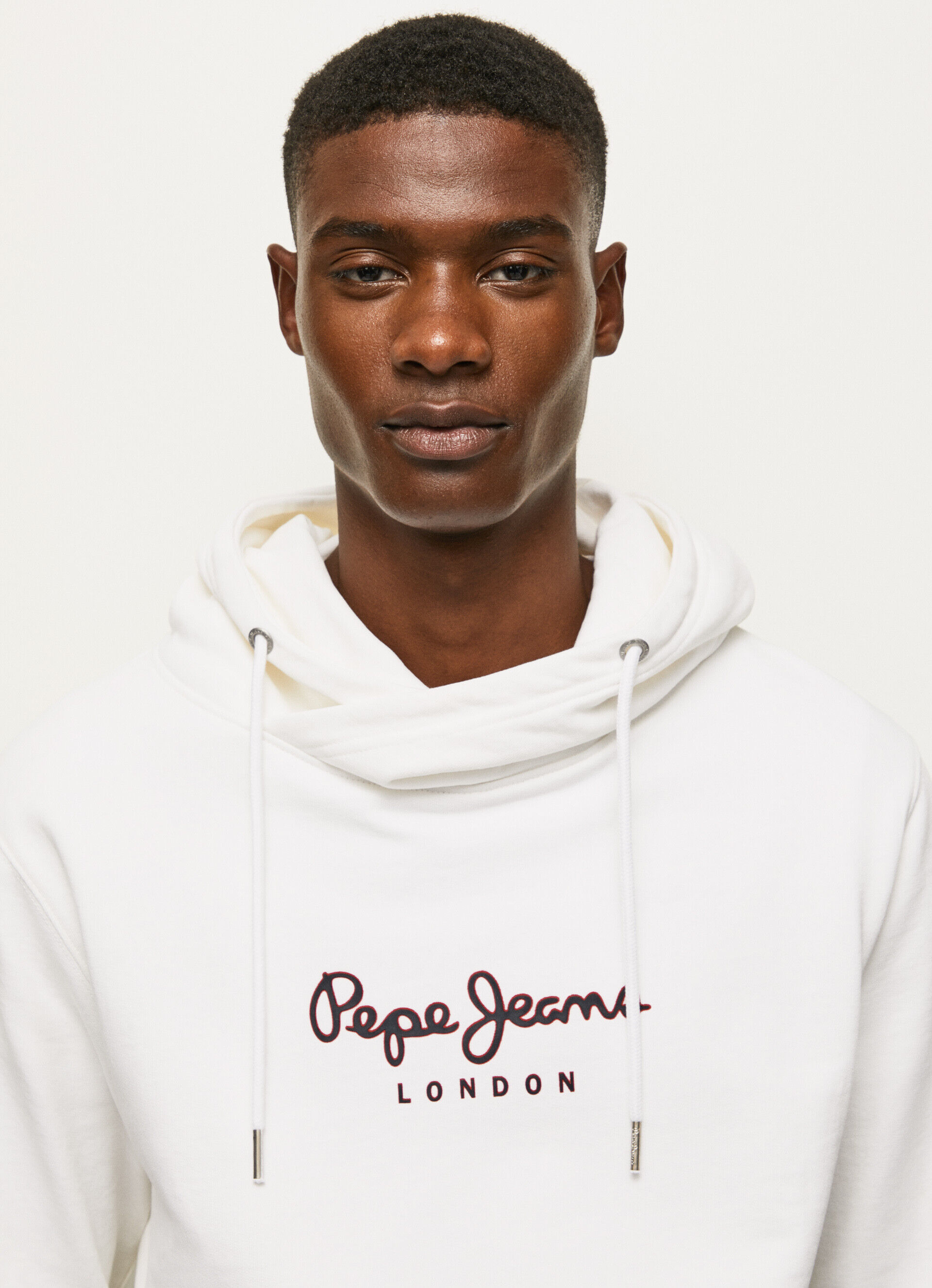 MOLETOM COM LOGOTIPO DE ALTA DENSIDADE - branco